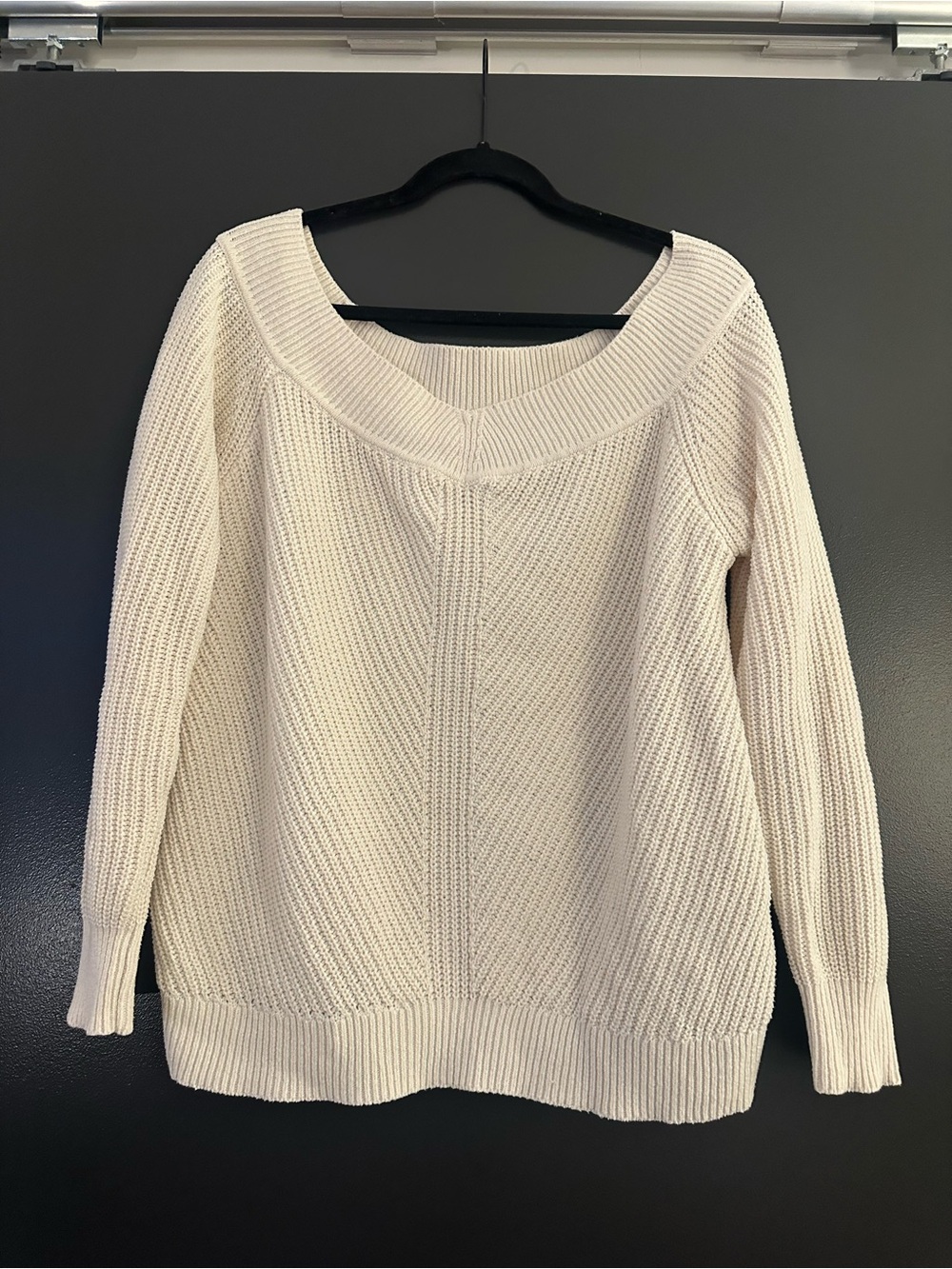 Abercrombie & Fitch Cream Off-the-Shoulder Ribbed Sweater